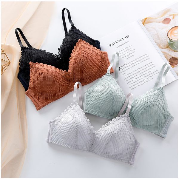 bras sets french lace bra without steel ring gathered triangle cup thin girl underwear, Red;black
bras sets french lace bra without steel ring gathered triangle cup thin girl underwear, Red;black
