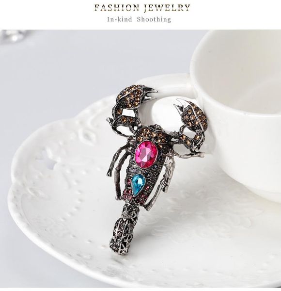 pins, brooches 2021 classic spider brooch luxury purple rhinestone crystal gilded animal large pin pendant, Gray
pins, brooches 2021 classic spider brooch luxury purple rhinestone crystal gilded animal large pin pendant, Gray