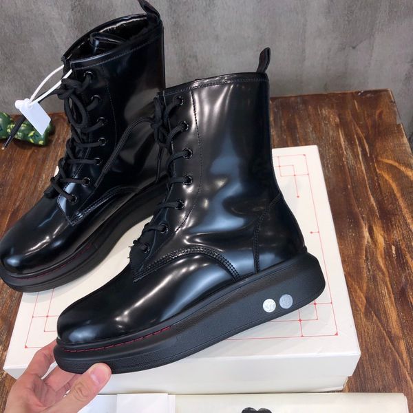 2021 new men and women shoes , luxury casual designer fashion leather high-winter brabd boots size 35-45, Red;white
2021 new men and women shoes , luxury casual designer fashion leather high-winter brabd boots size 35-45, Red;white