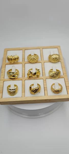 wedding rings 12pcs mix gold color engagement flower ring fashion jewelry for women, Slivery;golden
wedding rings 12pcs mix gold color engagement flower ring fashion jewelry for women, Slivery;golden