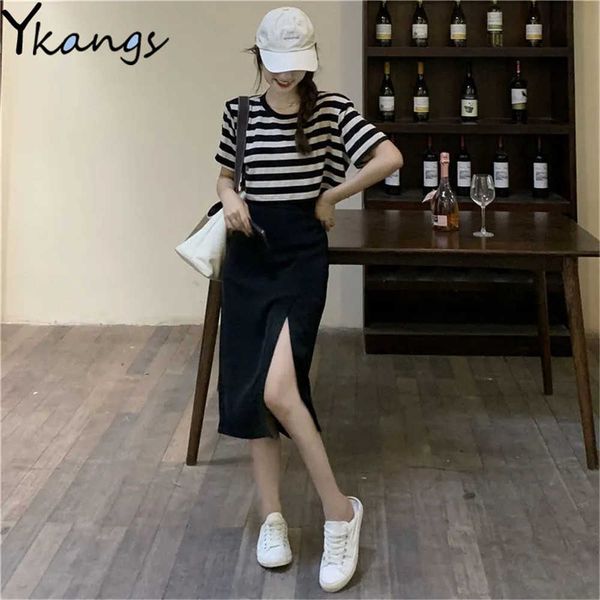 office ladies spring summer a-line retro high waist full swing midi skirt women show thin medium length side split black skirt 210619
office ladies spring summer a-line retro high waist full swing midi skirt women show thin medium length side split black skirt 210619