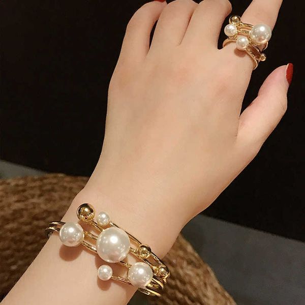 fashion imitation pearl bracelet ladies gold plated bangle cuff bracelet gift q0719, Black
fashion imitation pearl bracelet ladies gold plated bangle cuff bracelet gift q0719, Black