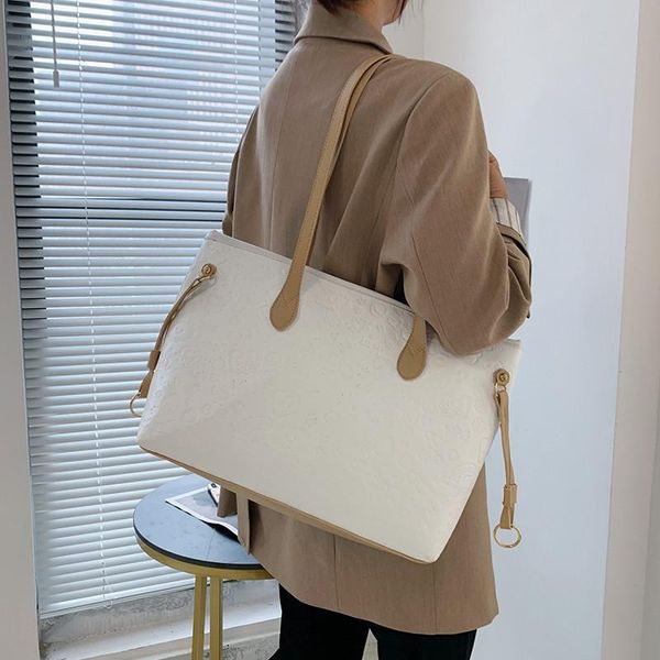 evening bags large-capacity female bag 2021 fashion simple shoulder designer large clutch tote make up
evening bags large-capacity female bag 2021 fashion simple shoulder designer large clutch tote make up