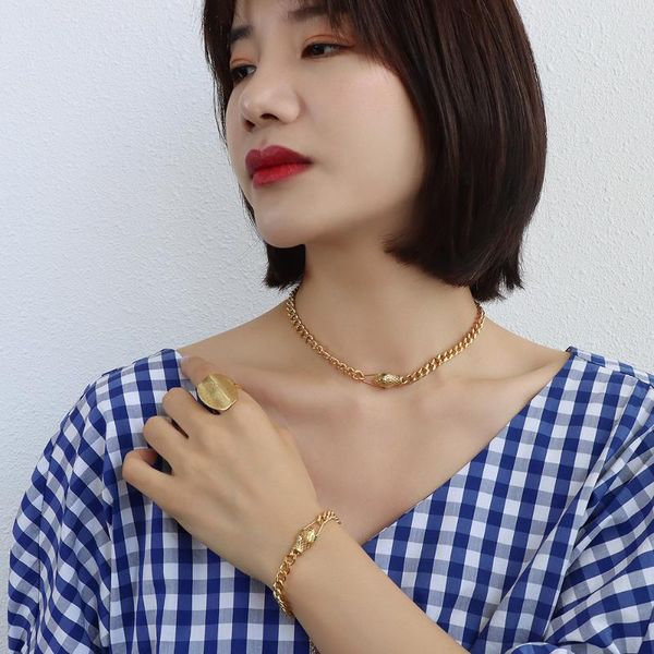 pendant necklaces 2021 marka french ins jewelry snake head green zircon necklace short choker 316 l titanium steel 18k gold bracelet set, Silver
pendant necklaces 2021 marka french ins jewelry snake head green zircon necklace short choker 316 l titanium steel 18k gold bracelet set, Silver