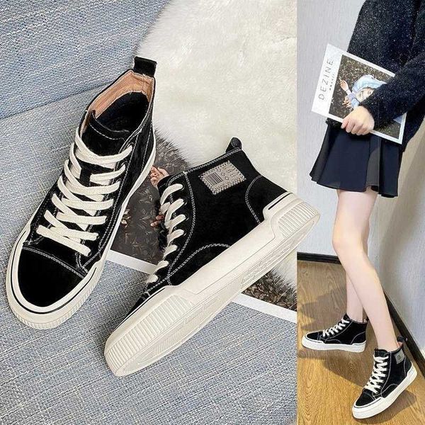 2021 new women shoes warm high platform sneakers pu leather casual woman lace-up flat black comfortable flats y0907
2021 new women shoes warm high platform sneakers pu leather casual woman lace-up flat black comfortable flats y0907
