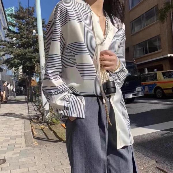 geometric line printing silk women shirt simple casual loose lace-up lady blouse early autumn new, White
geometric line printing silk women shirt simple casual loose lace-up lady blouse early autumn new, White