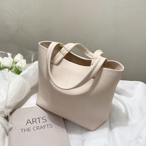 new bag wild high-end female 2021 small trendy tote underarm fashion shoulder summer portable bucket krlvo
new bag wild high-end female 2021 small trendy tote underarm fashion shoulder summer portable bucket krlvo
