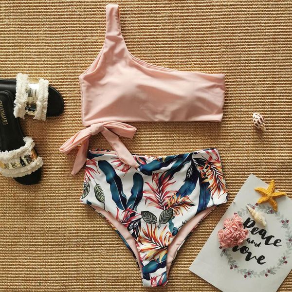 one-piece suits women's swimsuit 2021 bikini print one-shoulder european and american-style two-piece set
one-piece suits women's swimsuit 2021 bikini print one-shoulder european and american-style two-piece set