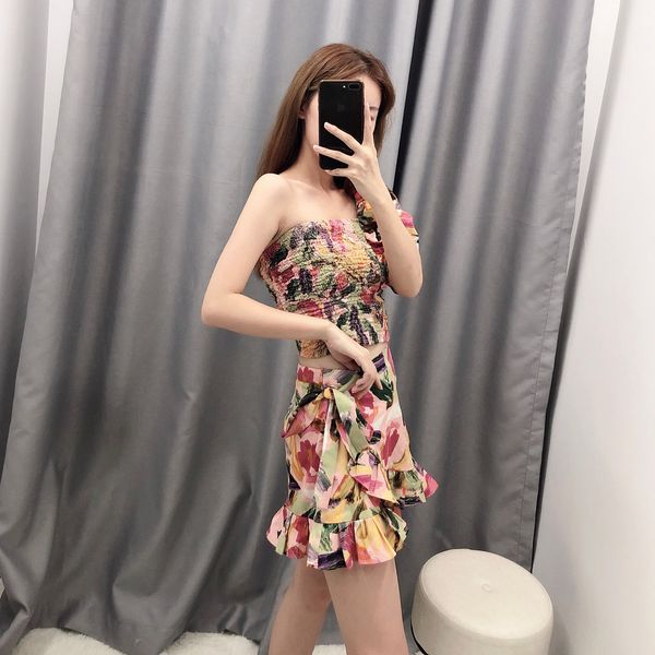 set two female summer pieces of a drooled shoulder elastic + high waist frilly skirt 2 piece defines women's clothes lt4p, White
set two female summer pieces of a drooled shoulder elastic + high waist frilly skirt 2 piece defines women's clothes lt4p, White