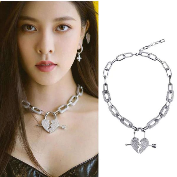 hbp fashion song yanfei, yu wentong, light luxury, flash diamond, thick chain, arrow, love pendant necklace, hip hop clavicle chain, Silver
hbp fashion song yanfei, yu wentong, light luxury, flash diamond, thick chain, arrow, love pendant necklace, hip hop clavicle chain, Silver