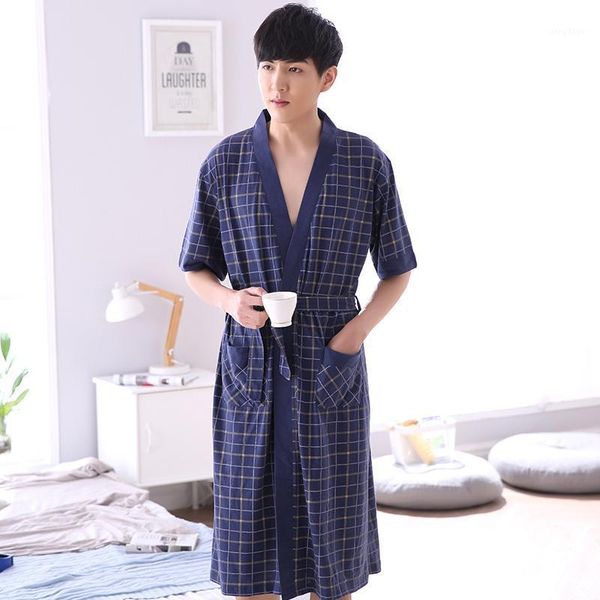 men's sleepwear 2021 classic plaid bath robe summer thin cotton casual nightgown long bathrobe men short sleeve robes, Black;brown
men's sleepwear 2021 classic plaid bath robe summer thin cotton casual nightgown long bathrobe men short sleeve robes, Black;brown