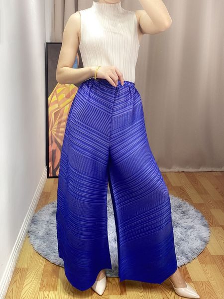 Spring Summer New Gradient Miyak Fold Fashion Big Size Is Thin, Elasticity, All-game Cut Pants F6uy, Black;white
Spring Summer New Gradient Miyak Fold Fashion Big Size Is Thin, Elasticity, All-game Cut Pants F6uy, Black;white