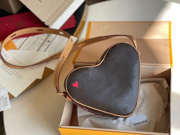 game on coeur totes vintage bag messenger shoulder bags mini desinger red heart m57456 handbags luxurys designers crossbody handbag
game on coeur totes vintage bag messenger shoulder bags mini desinger red heart m57456 handbags luxurys designers crossbody handbag