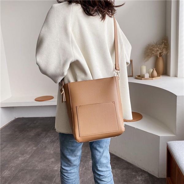 shoulder bags quality women high pu leather bag fashion designer ladies handbags bucket casual female crossbody messenger
shoulder bags quality women high pu leather bag fashion designer ladies handbags bucket casual female crossbody messenger