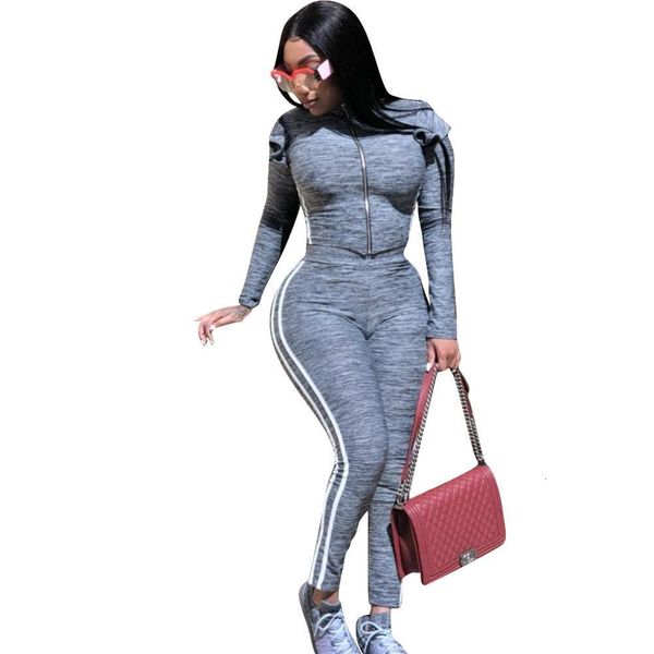2021 autumn european and american women's webbing stitching fungus sports and leisure two-piece, Gray
2021 autumn european and american women's webbing stitching fungus sports and leisure two-piece, Gray