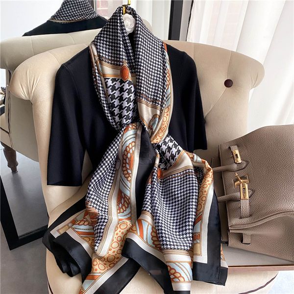 2021 new simulated flower graffiti silk tourism sunscreen chain printed scarf women's anti ultraviolet beach towel, Blue;gray
2021 new simulated flower graffiti silk tourism sunscreen chain printed scarf women's anti ultraviolet beach towel, Blue;gray