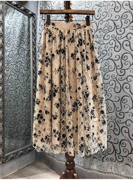 skirts 2021 spring summer fashion long skirt women vintage floral print lace patchwork large swing casual maxi lady, Black
skirts 2021 spring summer fashion long skirt women vintage floral print lace patchwork large swing casual maxi lady, Black