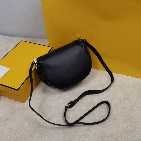 design handbag new classic women's genuine leather shoulder bag ladies saddle bags
design handbag new classic women's genuine leather shoulder bag ladies saddle bags