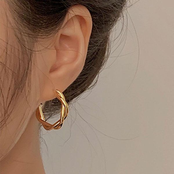 hoop & huggie twist earrings vintage metal c-shape geometric big circle stud ear 1pair for women 2021 fashion creativity jewelry gift, Golden;silver
hoop & huggie twist earrings vintage metal c-shape geometric big circle stud ear 1pair for women 2021 fashion creativity jewelry gift, Golden;silver