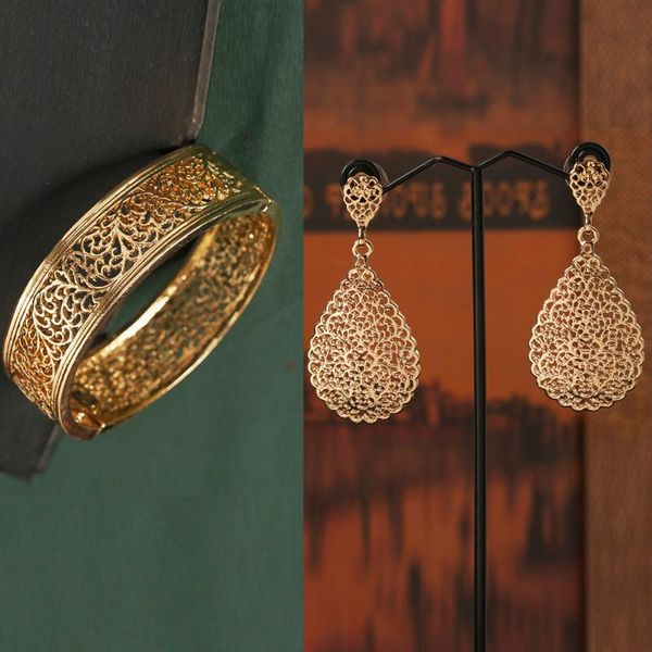 bangle gold plated bracelet arabic earrings pendant middle eastern women's leaf hollow flower drop jewelry bridal gift, Black
bangle gold plated bracelet arabic earrings pendant middle eastern women's leaf hollow flower drop jewelry bridal gift, Black