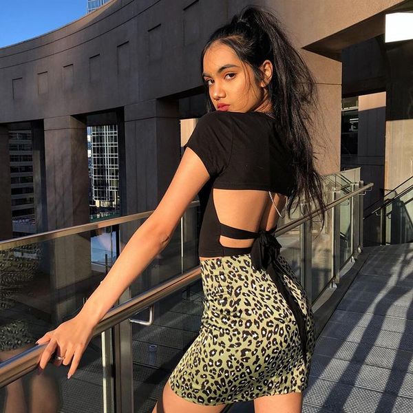 fashion women summer short sleeve t-shirt solid color o-neck backless lace-up crop lady slim stylish tees women's, White
fashion women summer short sleeve t-shirt solid color o-neck backless lace-up crop lady slim stylish tees women's, White