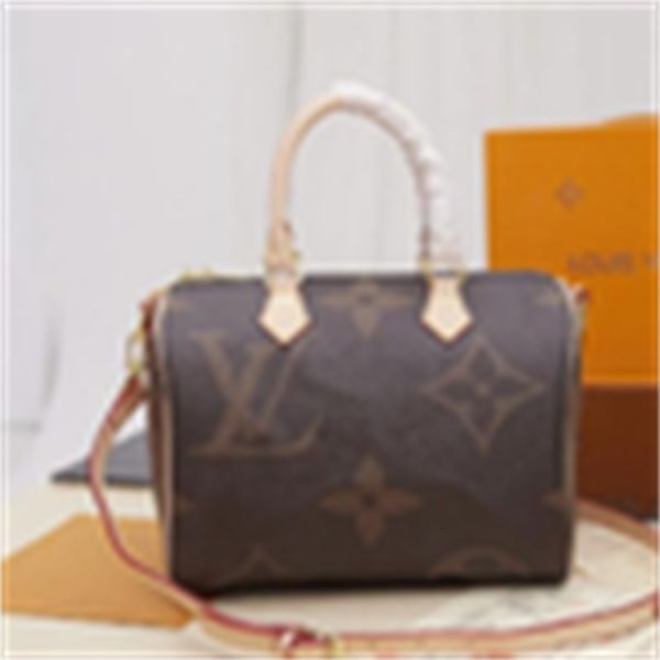 clutches designer shoulder cross luxury iconic m41112 handles big bags totes flower body bag pillow evening bag handbags
clutches designer shoulder cross luxury iconic m41112 handles big bags totes flower body bag pillow evening bag handbags