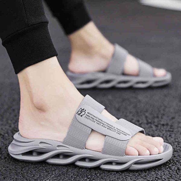 men slippers wear sandals outside in summer, anti slip and wear-resistant men's vietnam outdoor beach sports leisure fashion, Black
men slippers wear sandals outside in summer, anti slip and wear-resistant men's vietnam outdoor beach sports leisure fashion, Black
