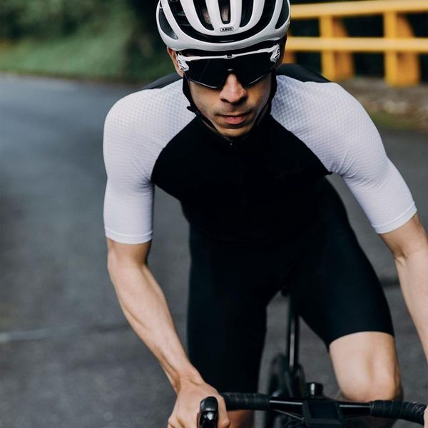 racing sets super light black cycling jersey with gel pad bib shorts suit mtb breathing ride shirt white air mesh short sleeve and side, Black;blue
racing sets super light black cycling jersey with gel pad bib shorts suit mtb breathing ride shirt white air mesh short sleeve and side, Black;blue