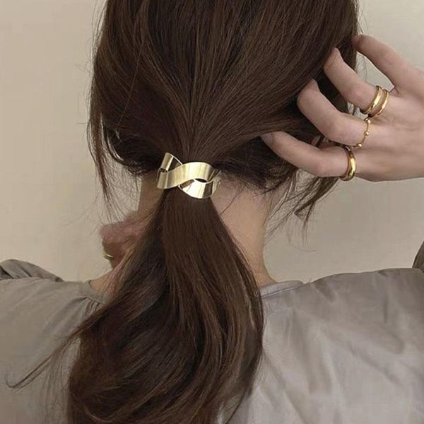 hair clips & barrettes 2021 trendy retro vintage metal geometric stars love hollow rectangle rope accessories for women girls, Golden;silver
hair clips & barrettes 2021 trendy retro vintage metal geometric stars love hollow rectangle rope accessories for women girls, Golden;silver