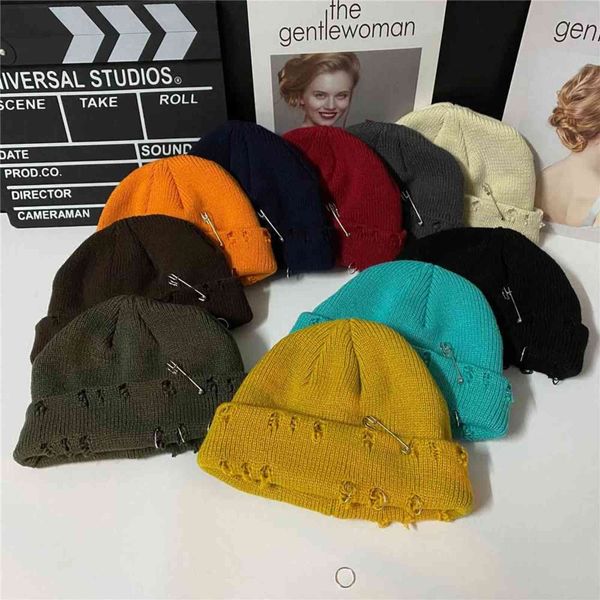 2021 new women & men warm winter cuffed skull cap harajuku knit hat ski hats metal ring beanie hat y21111, Blue;gray
2021 new women & men warm winter cuffed skull cap harajuku knit hat ski hats metal ring beanie hat y21111, Blue;gray