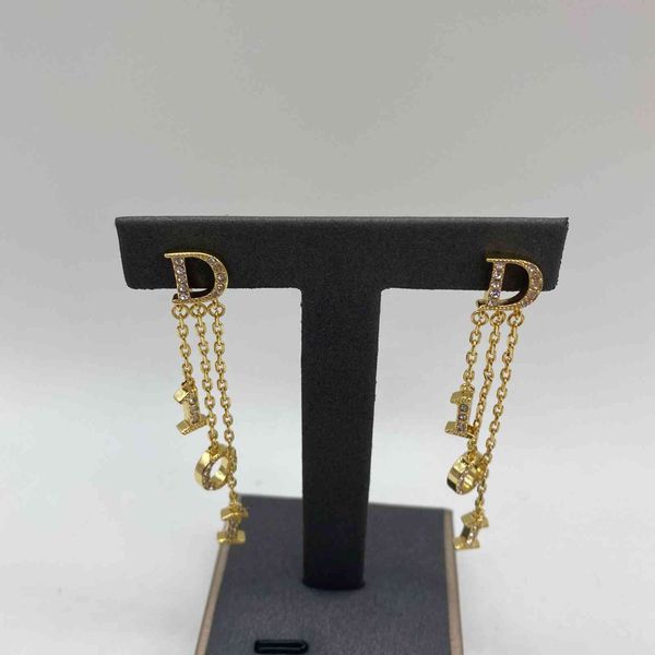 special offer 2021 luxury designer jewelry 2021 new inlaid diamond fashion earrings fashion style personality female earrings, Silver
special offer 2021 luxury designer jewelry 2021 new inlaid diamond fashion earrings fashion style personality female earrings, Silver