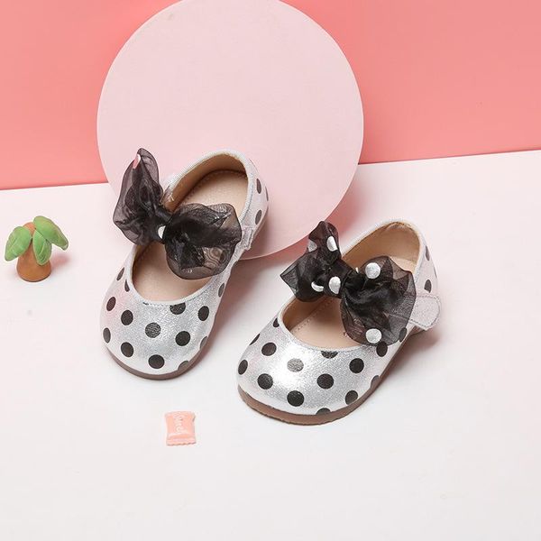 first walkers girls' leather shoes, spring and autumn children's princess shoes baby soft-soled toddler
first walkers girls' leather shoes, spring and autumn children's princess shoes baby soft-soled toddler
