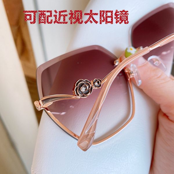 70% off women's sunglasses myopia, small fragrance and large frame driver's glasses can be equipped with 0wdm, White;black
70% off women's sunglasses myopia, small fragrance and large frame driver's glasses can be equipped with 0wdm, White;black