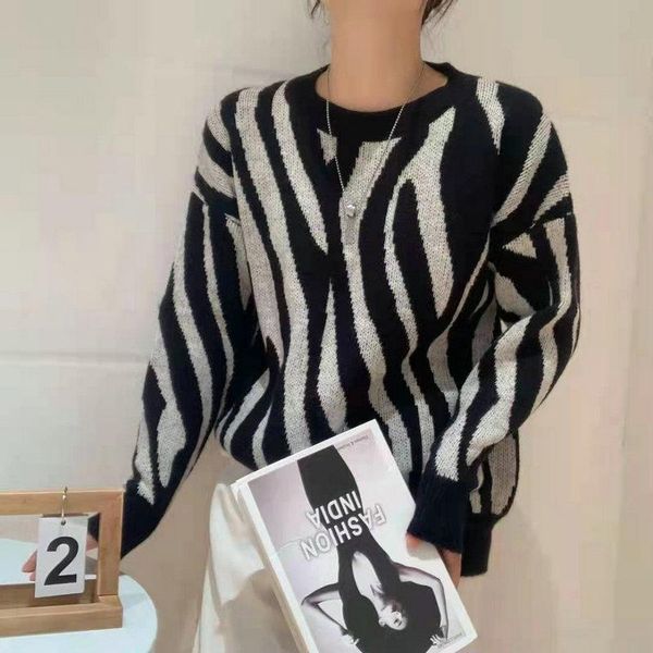 women's sweaters 2021 women vintage sweater fashion zebra stripe knitted o neck pullover autumn winter female loose jumper knitwear cl, White;black
women's sweaters 2021 women vintage sweater fashion zebra stripe knitted o neck pullover autumn winter female loose jumper knitwear cl, White;black