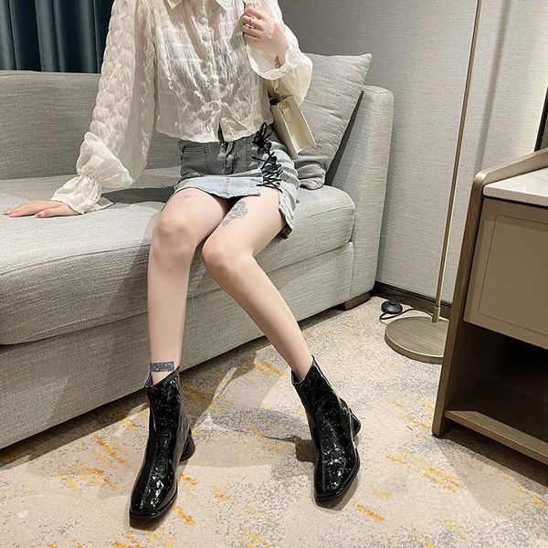 boots bare thick heel patent leather short women's 2021 autumn and winter trend versatile high middle, Black
boots bare thick heel patent leather short women's 2021 autumn and winter trend versatile high middle, Black