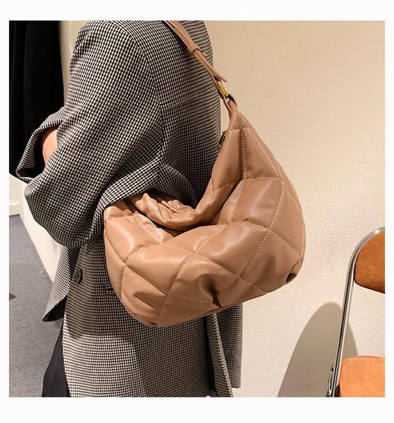 evening bags messenger down bag women's single shoulder cotton suit 2021 autumn and winter space large capacity
evening bags messenger down bag women's single shoulder cotton suit 2021 autumn and winter space large capacity