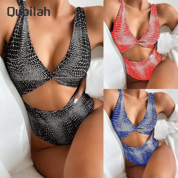 one-piece suits 2021 bikini swimwear swimsuit snake skin print hollowt bodysuit bathing suit summer biquini fashion beachwear 
one-piece suits 2021 bikini swimwear swimsuit snake skin print hollowt bodysuit bathing suit summer biquini fashion beachwear