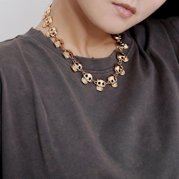 chokers wholesale 5 skull beaded necklace alloy ladies men punk style jewelry 2021 2 colors, Golden;silver
chokers wholesale 5 skull beaded necklace alloy ladies men punk style jewelry 2021 2 colors, Golden;silver