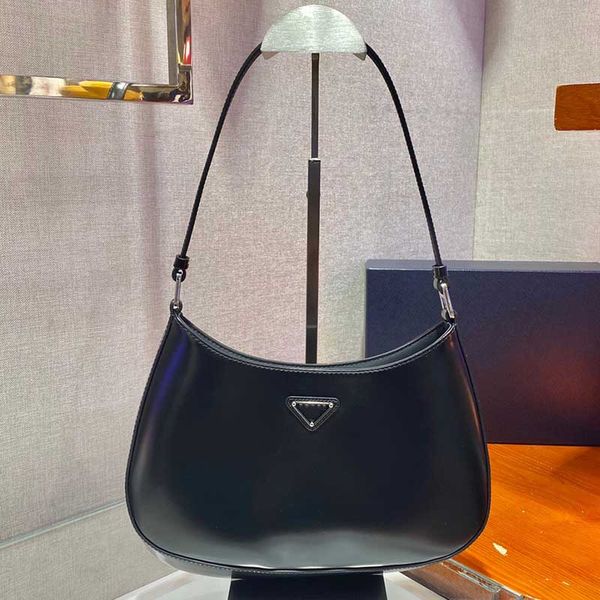 fashion underarm bag ladies luxury designer handbag girl party travel classic shoulder bags wallet
fashion underarm bag ladies luxury designer handbag girl party travel classic shoulder bags wallet