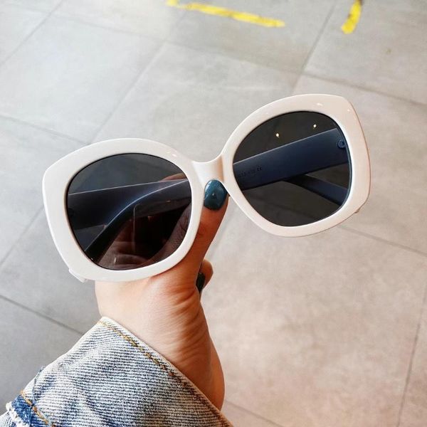 sunglasses korean version spice girls hip-hop black female retro street shoot oval glasses round face anti-uv, White;black
sunglasses korean version spice girls hip-hop black female retro street shoot oval glasses round face anti-uv, White;black