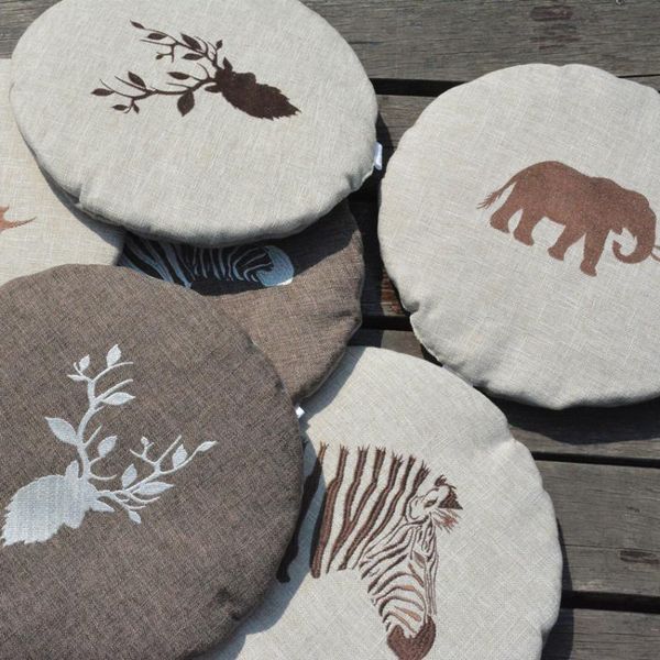 cushion/decorative pillow 40cm zebra/deer animal embroidered round mat non-slip seat cushion bay window pad office tatami home decor
cushion/decorative pillow 40cm zebra/deer animal embroidered round mat non-slip seat cushion bay window pad office tatami home decor