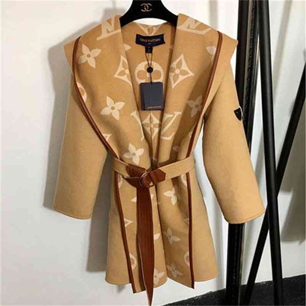 designer2021 autumn and winter high-end woolen belt closed waist thin hooded windbreaker printed coat women's popular fashion brandbale, Black
designer2021 autumn and winter high-end woolen belt closed waist thin hooded windbreaker printed coat women's popular fashion brandbale, Black
