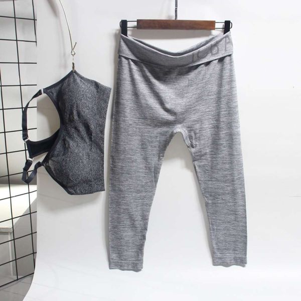 a very good yoga training suit, sweat absorption, breathable running, outdoor home bra capris, Gray
a very good yoga training suit, sweat absorption, breathable running, outdoor home bra capris, Gray