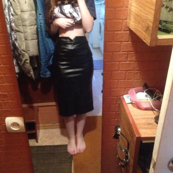 autumn faux leather europe the women skirts united states wild fake high waist hip knee open bag wholesale, Black
autumn faux leather europe the women skirts united states wild fake high waist hip knee open bag wholesale, Black