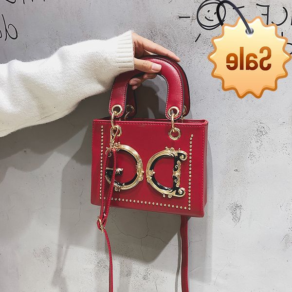 bag 2021 korean fashion women's single shoulder personality letter hand texture princess
bag 2021 korean fashion women's single shoulder personality letter hand texture princess