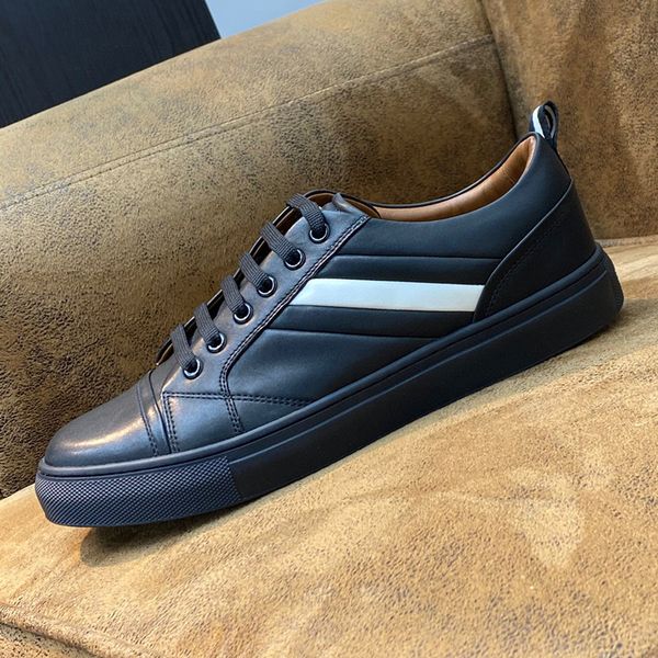 men's paris luxury shoes genuine leather lace-up sports shoess men running fashion sneakers flat shoes white black
men's paris luxury shoes genuine leather lace-up sports shoess men running fashion sneakers flat shoes white black