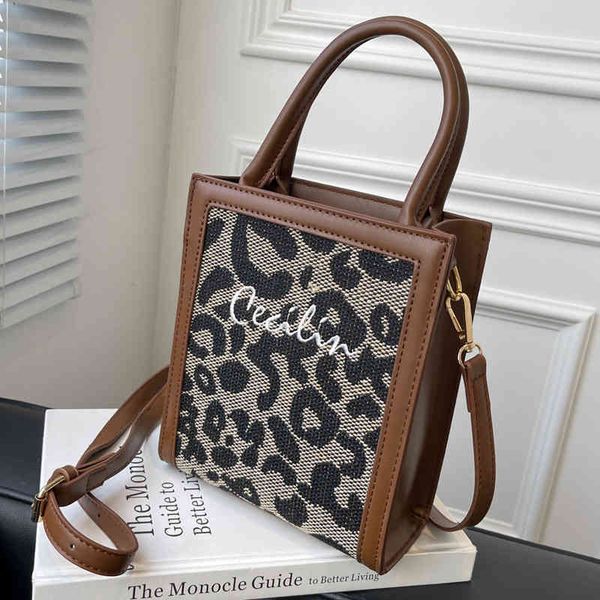 2022 factory outlet fashion handbag autumn winter shoulder messenger print bag lattice temperament women's bag vlsf
2022 factory outlet fashion handbag autumn winter shoulder messenger print bag lattice temperament women's bag vlsf