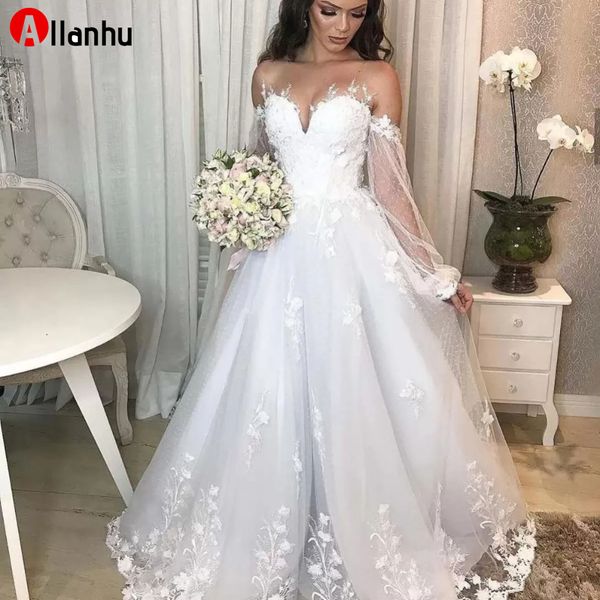 2022 2022 wedding dress long sleeve floor length lace appliques hand made flowers for women white tulle robe de mariée
2022 2022 wedding dress long sleeve floor length lace appliques hand made flowers for women white tulle robe de mariée