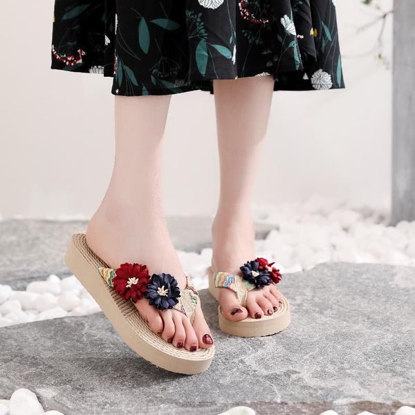 shoes woman 2021 slippers for swimming pool rubber flip flops flower pantofle low luxury slides on a wedge beach hawaiian, Black
shoes woman 2021 slippers for swimming pool rubber flip flops flower pantofle low luxury slides on a wedge beach hawaiian, Black