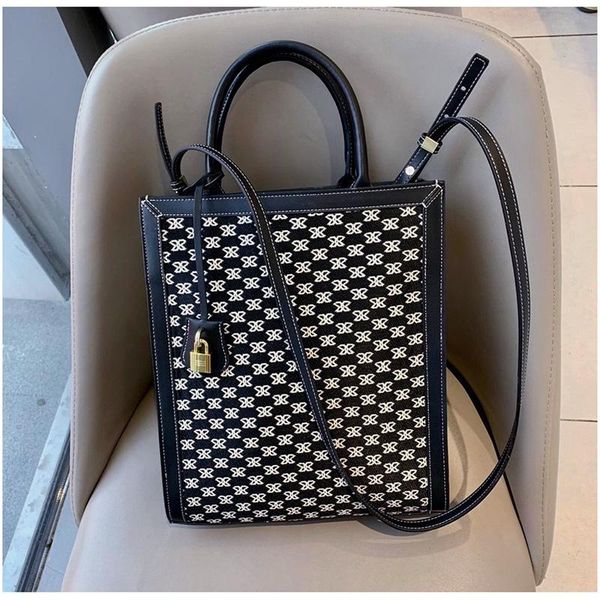 cross body pu leather purses and handbags for women designer luxury fashion girls female shoppers geometric patterns large capacity wallets
cross body pu leather purses and handbags for women designer luxury fashion girls female shoppers geometric patterns large capacity wallets